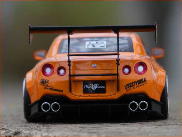 1:18 Nissan GTR35 2.0 LB Work - Orange - Echtalu-PVC-Felgen in OVP